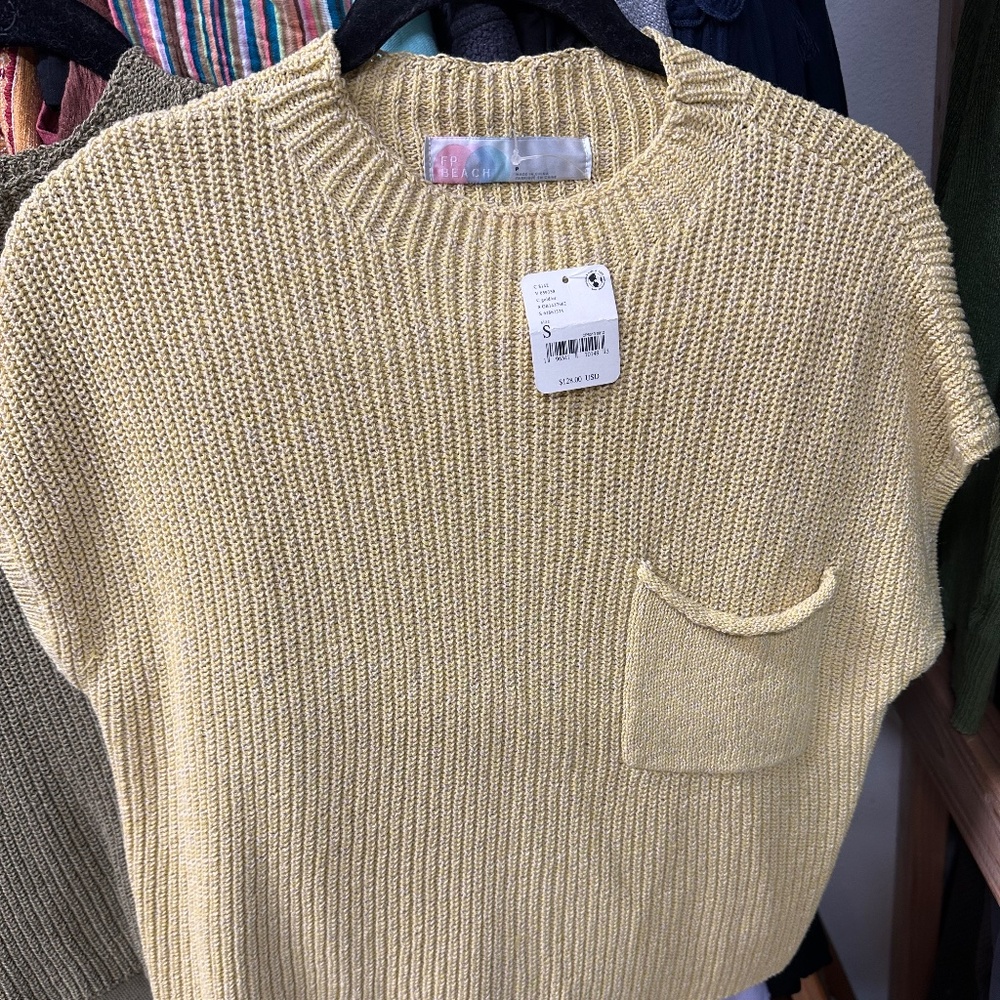 NWT FREE PEOPLE FREYA 2 PC SET SOLD OUT COLOR YELLOW Size small